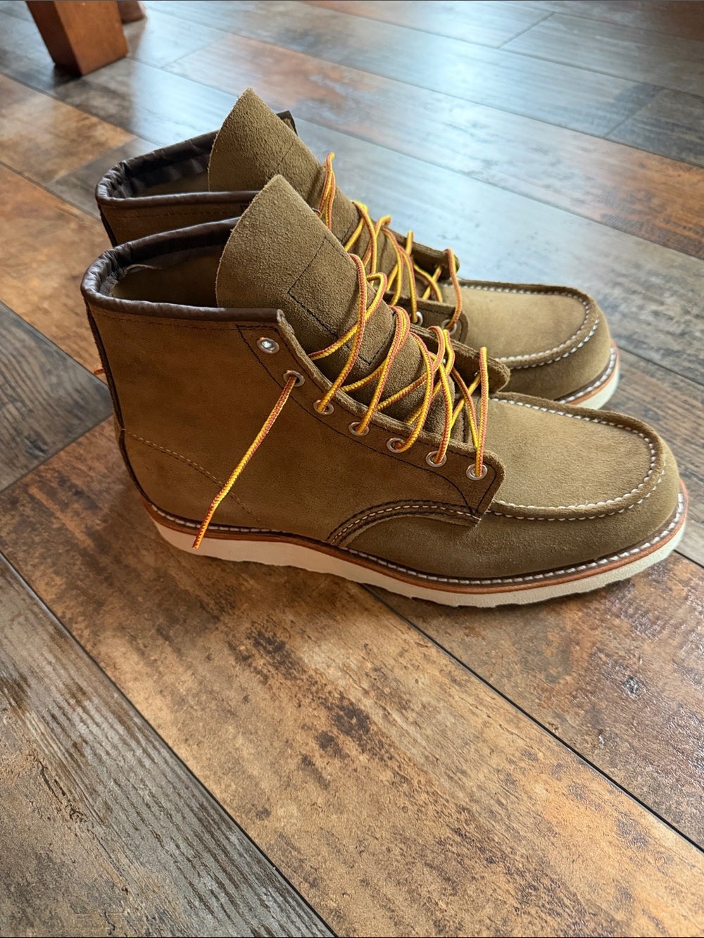 Todd Snyder X Red Wings Suede Work-Style Moc Toe Moca Color Boots Sz9D.  NWOB